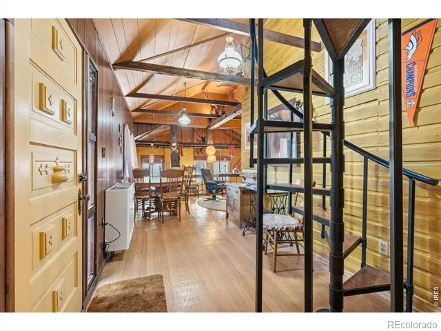 2476 Riverside Drive Lyons, CO 80540