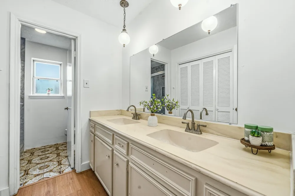13314 Agarita Lane Houston, TX 77083