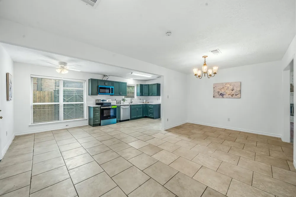 13314 Agarita Lane Houston, TX 77083