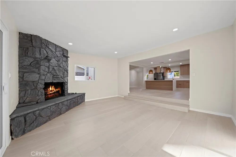 16630 Runnymede Street Van Nuys, CA 91406