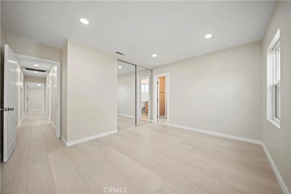16630 Runnymede Street Van Nuys, CA 91406