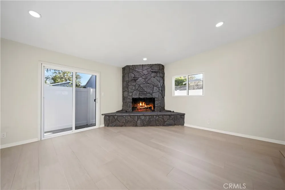 16630 Runnymede Street Van Nuys, CA 91406