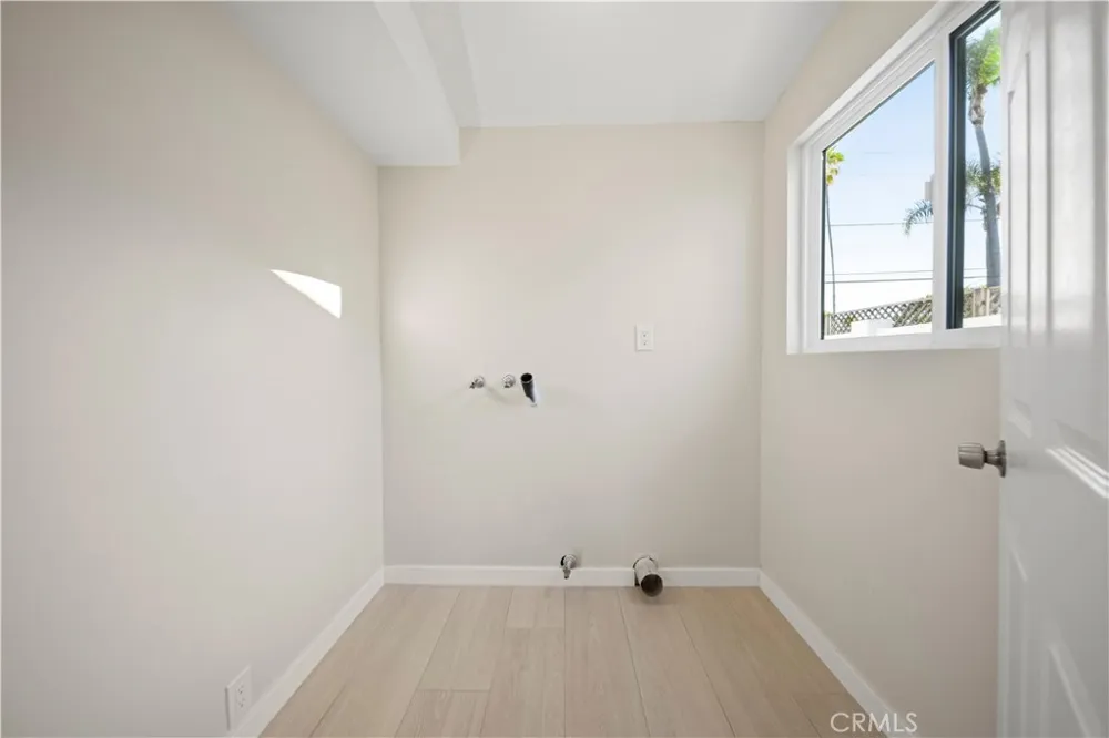 16630 Runnymede Street Van Nuys, CA 91406