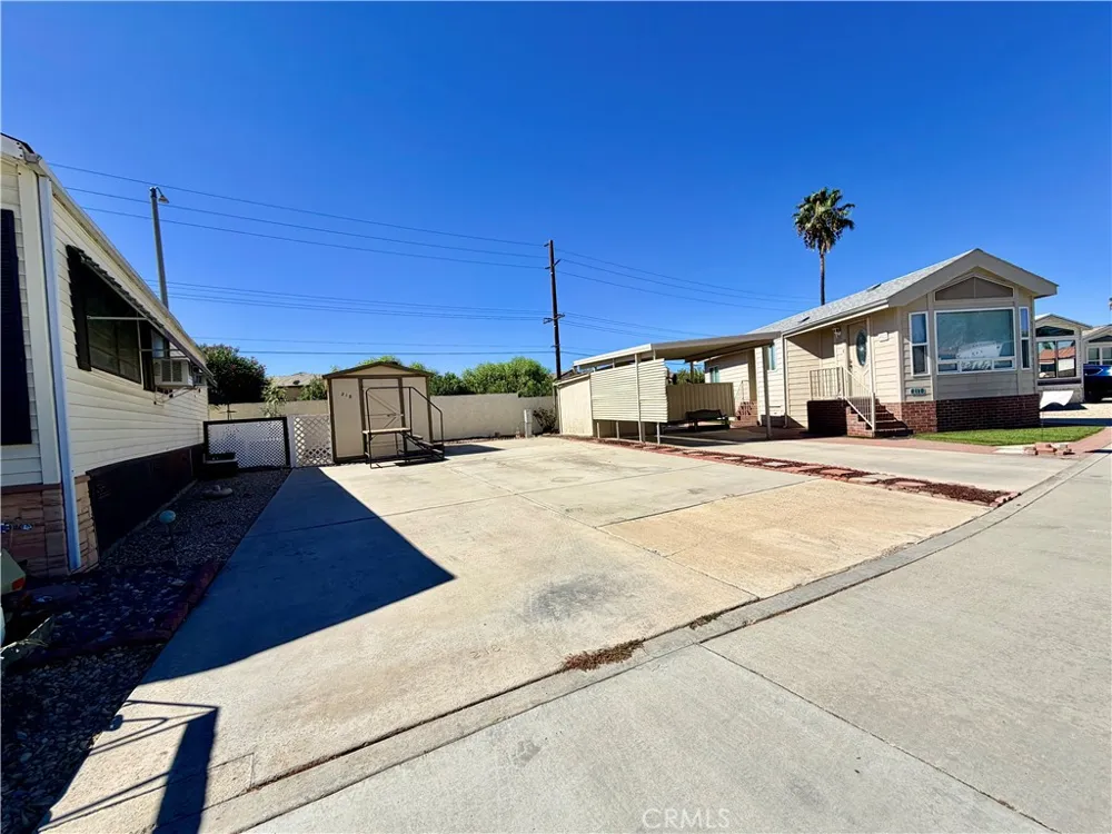 1295 S Cawston Avenue Hemet, CA 92545