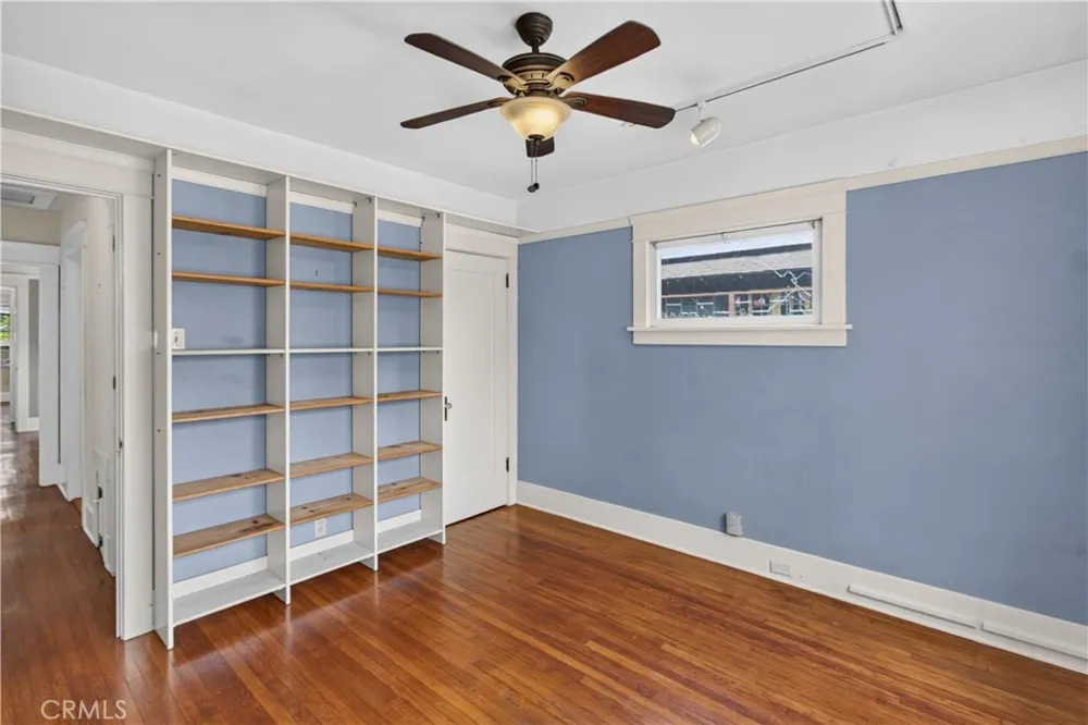 261 Wisconsin Long Beach, CA 90803