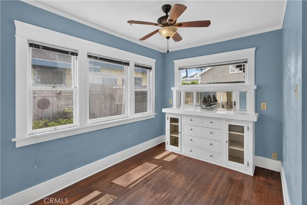 261 Wisconsin Long Beach, CA 90803
