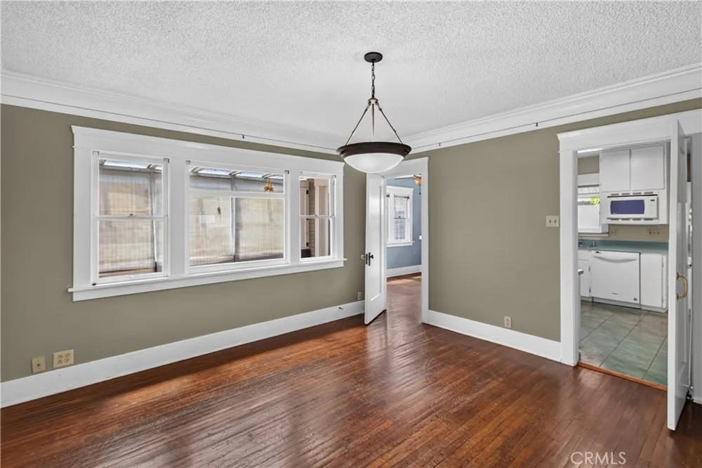 261 Wisconsin Long Beach, CA 90803