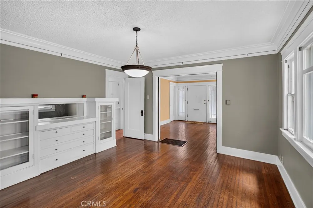 261 Wisconsin Long Beach, CA 90803