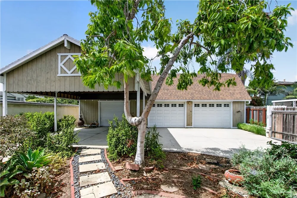 261 Wisconsin Long Beach, CA 90803