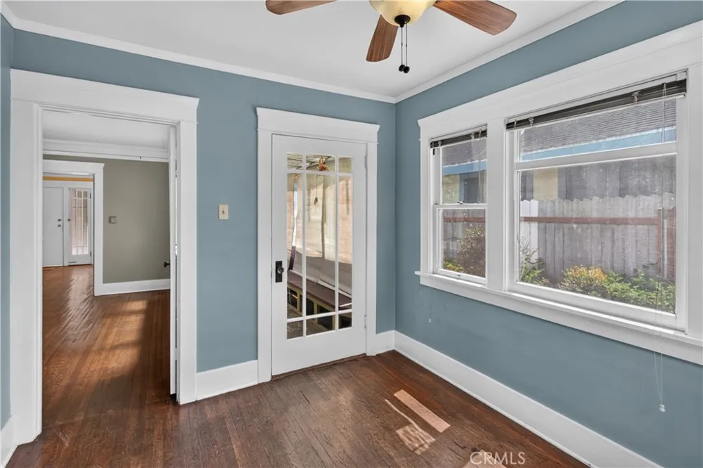 261 Wisconsin Long Beach, CA 90803