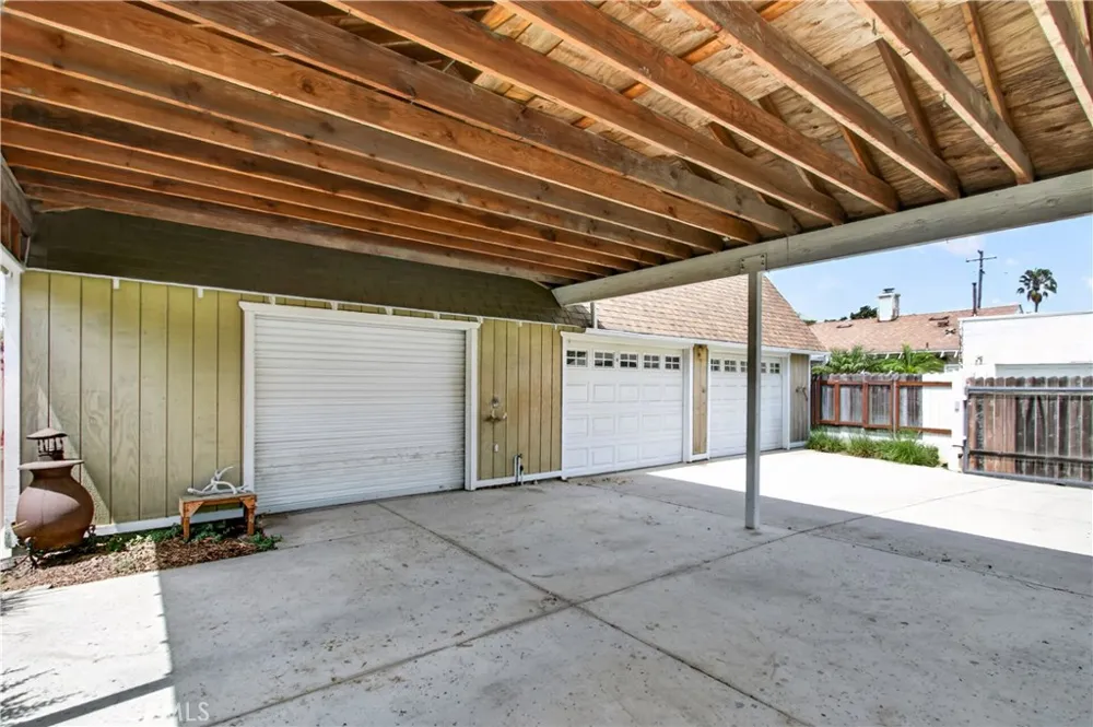 261 Wisconsin Long Beach, CA 90803