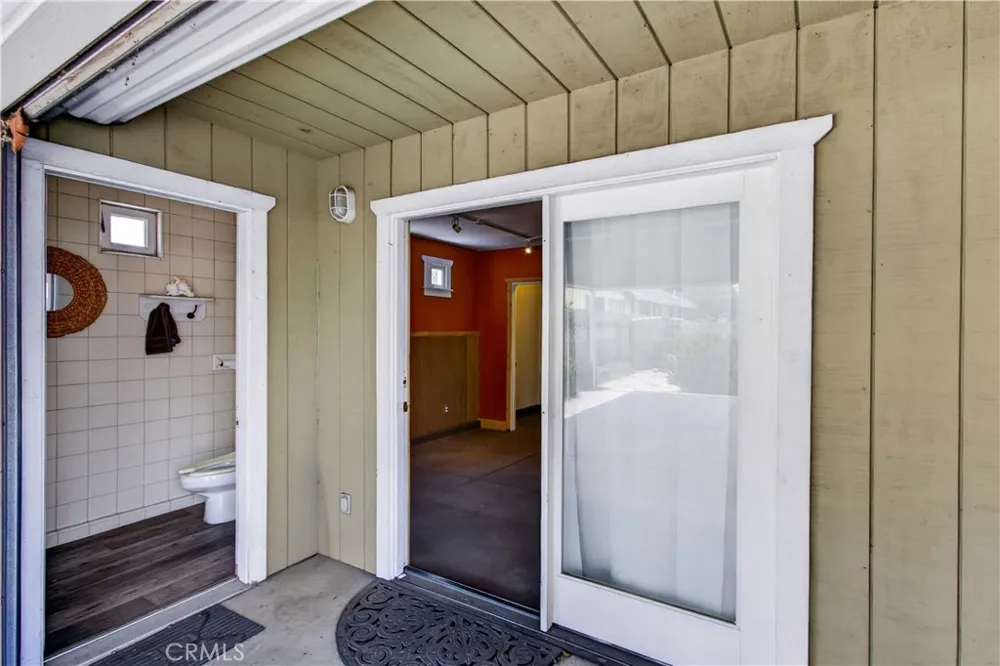 261 Wisconsin Long Beach, CA 90803