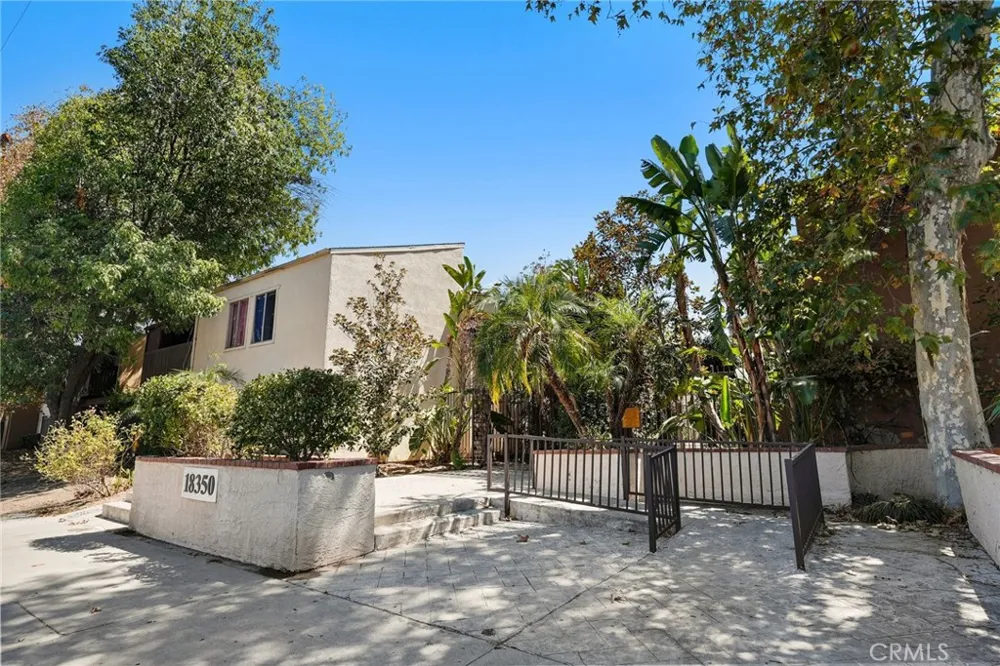 18350 Hatteras Street #178 Tarzana, CA 91356