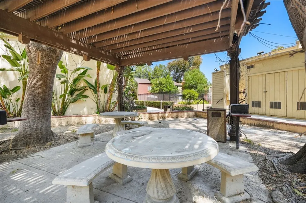 18350 Hatteras Street #178 Tarzana, CA 91356