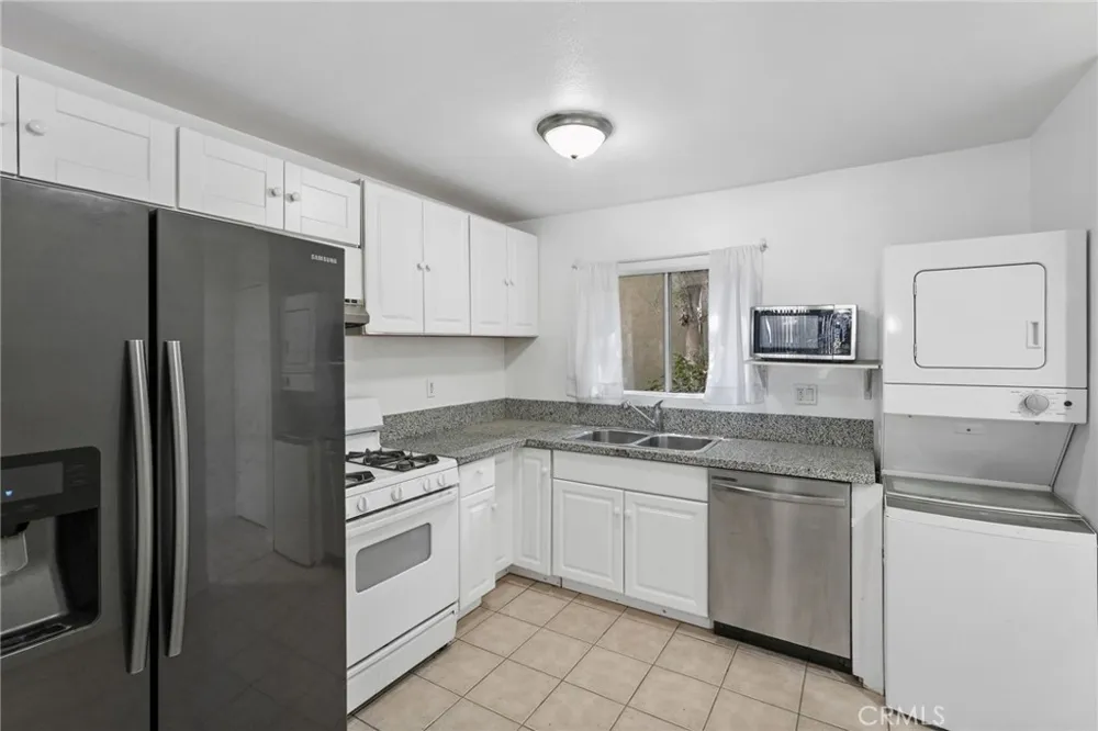 18350 Hatteras Street #178 Tarzana, CA 91356