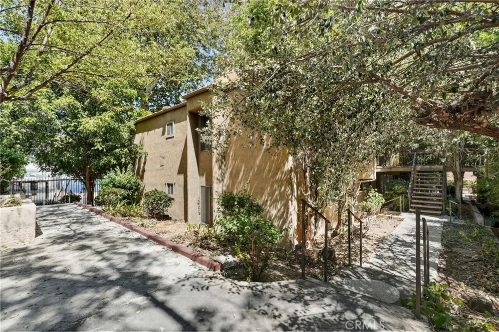 18350 Hatteras Street #178 Tarzana, CA 91356