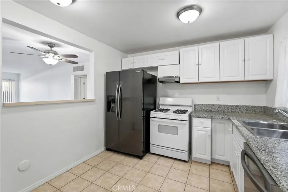 18350 Hatteras Street #178 Tarzana, CA 91356