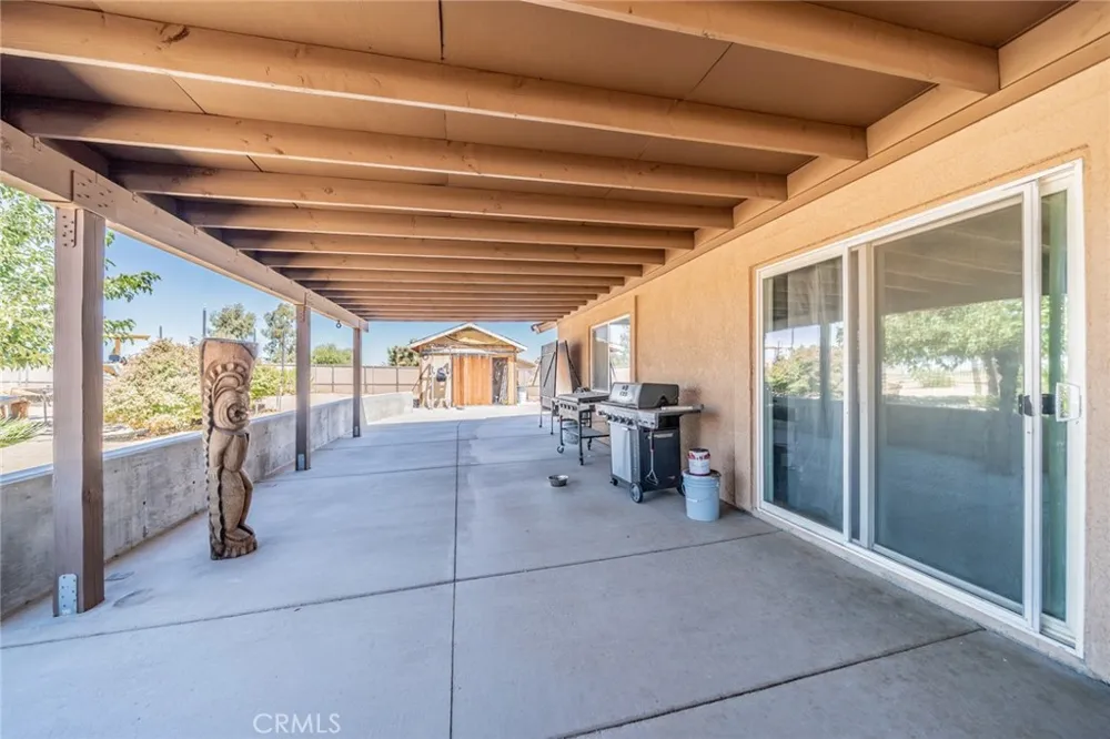 11940 Pacific Phelan, CA 92371