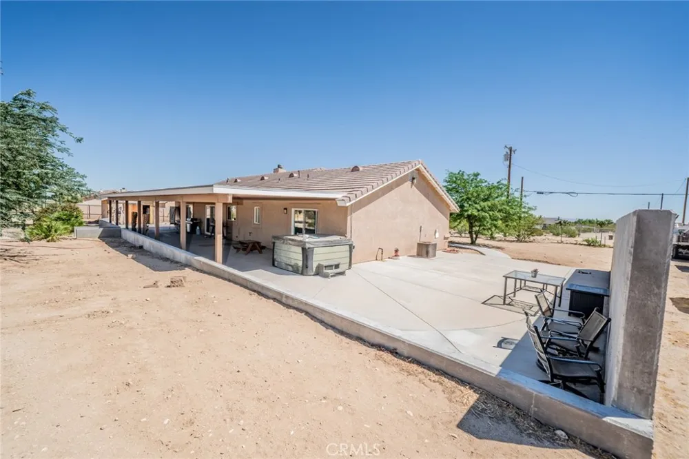 11940 Pacific Phelan, CA 92371