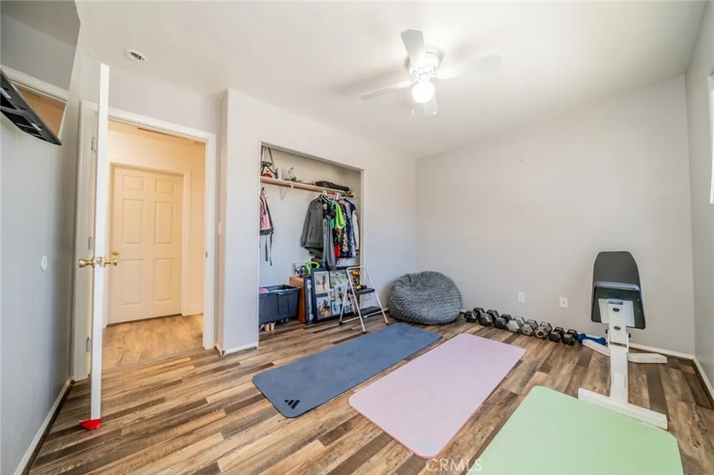 11940 Pacific Phelan, CA 92371
