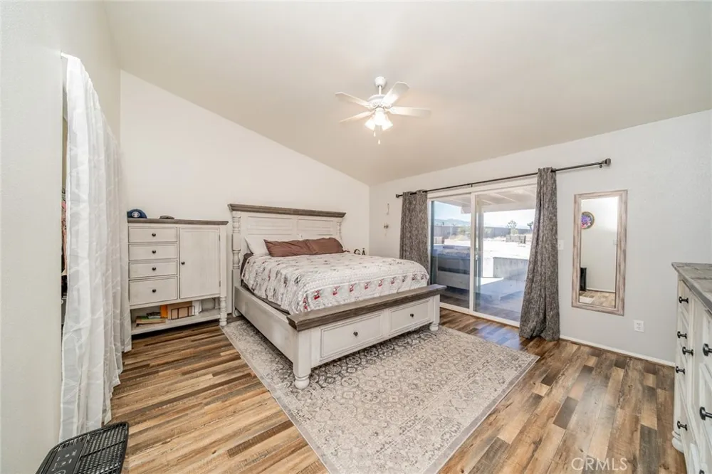 11940 Pacific Phelan, CA 92371