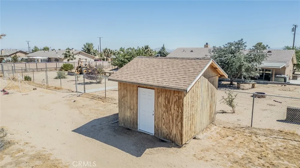 11940 Pacific Phelan, CA 92371