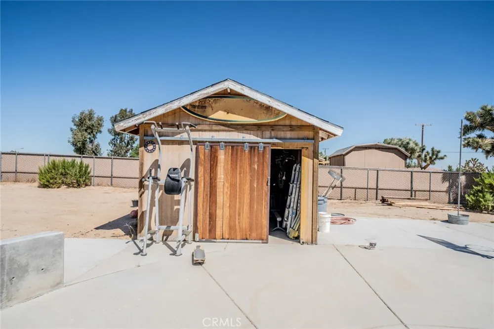 11940 Pacific Phelan, CA 92371