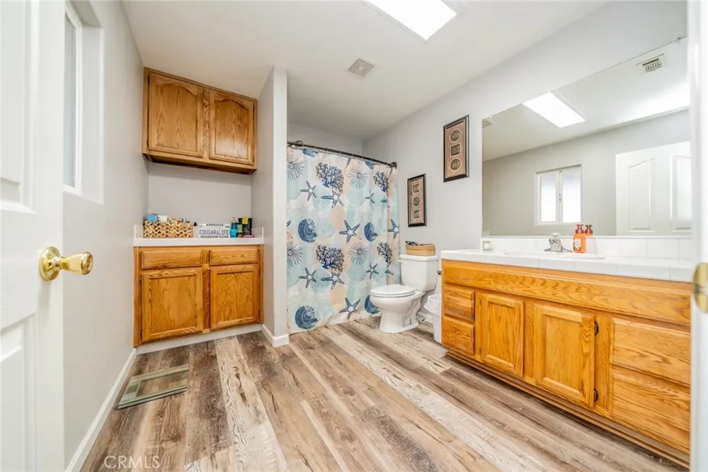 11940 Pacific Phelan, CA 92371