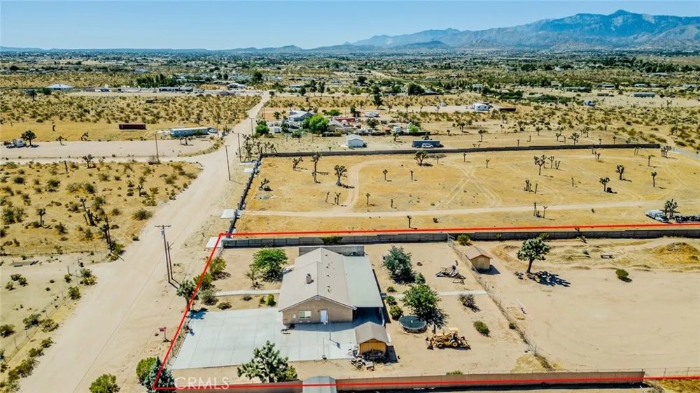 11940 Pacific Phelan, CA 92371