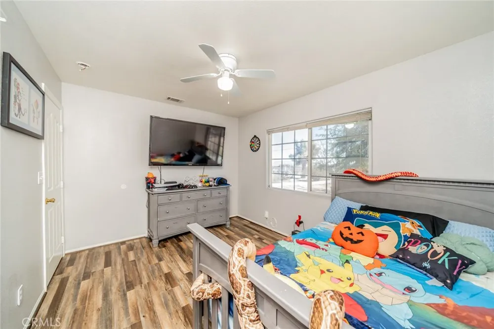 11940 Pacific Phelan, CA 92371