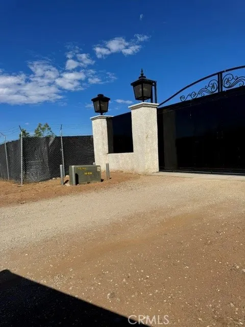 Easy Acton, CA 93510