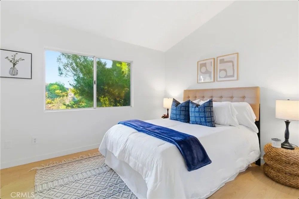 28360 Easton Lane Saugus, CA 91350
