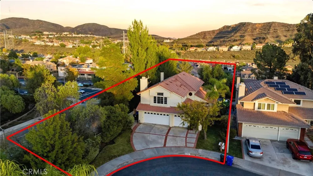 28360 Easton Lane Saugus, CA 91350