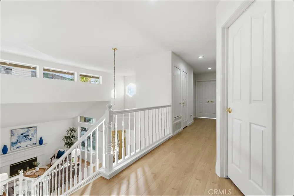 28360 Easton Lane Saugus, CA 91350