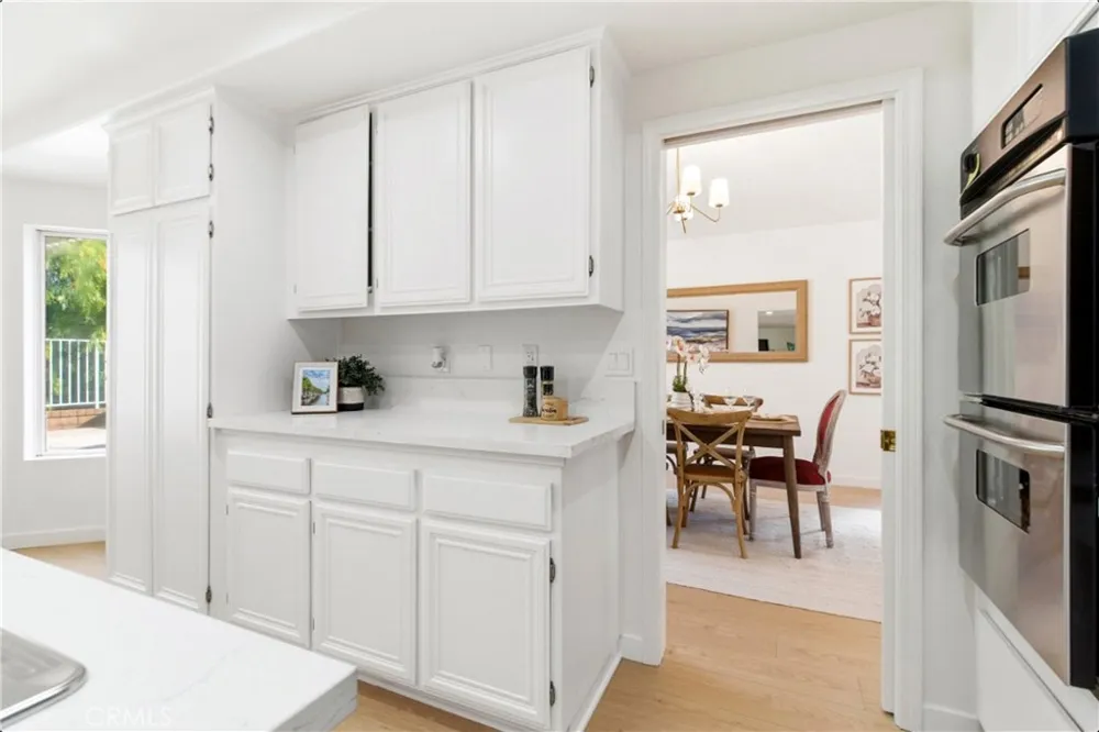 28360 Easton Lane Saugus, CA 91350
