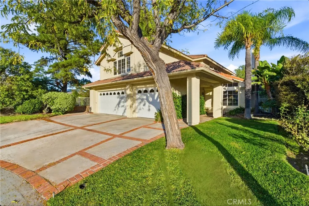 28360 Easton Lane Saugus, CA 91350