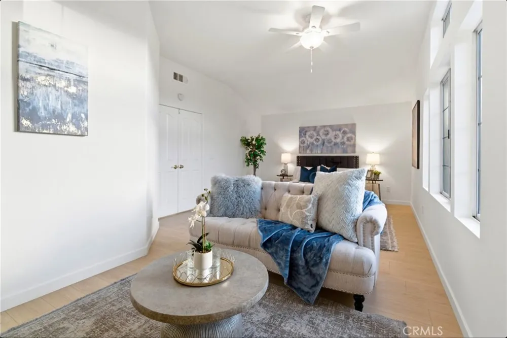 28360 Easton Lane Saugus, CA 91350