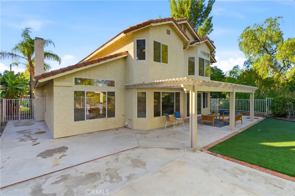 28360 Easton Lane Saugus, CA 91350