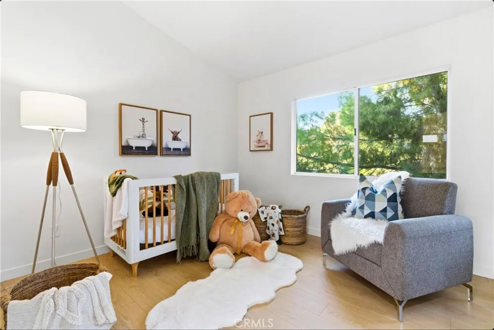 28360 Easton Lane Saugus, CA 91350