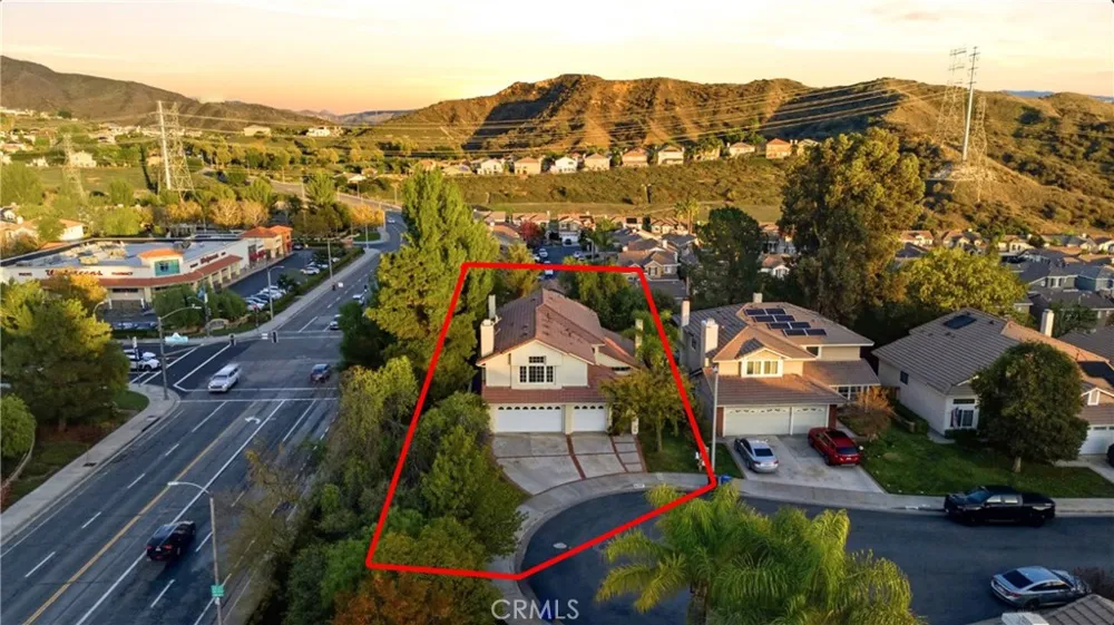 28360 Easton Lane Saugus, CA 91350