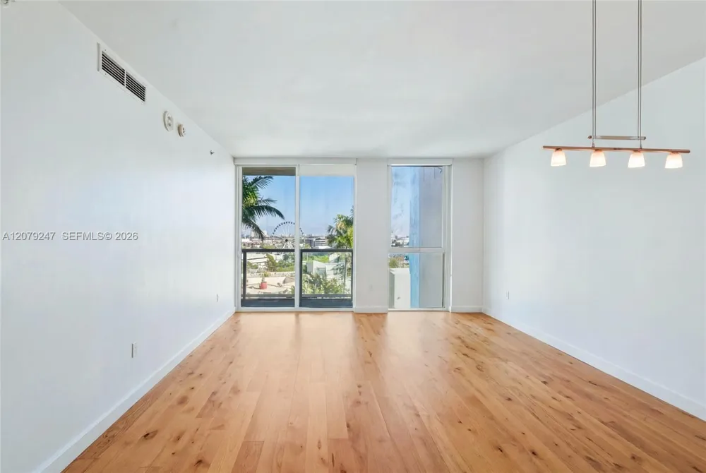 253 NE 2nd St #1007 Miami, FL 33132