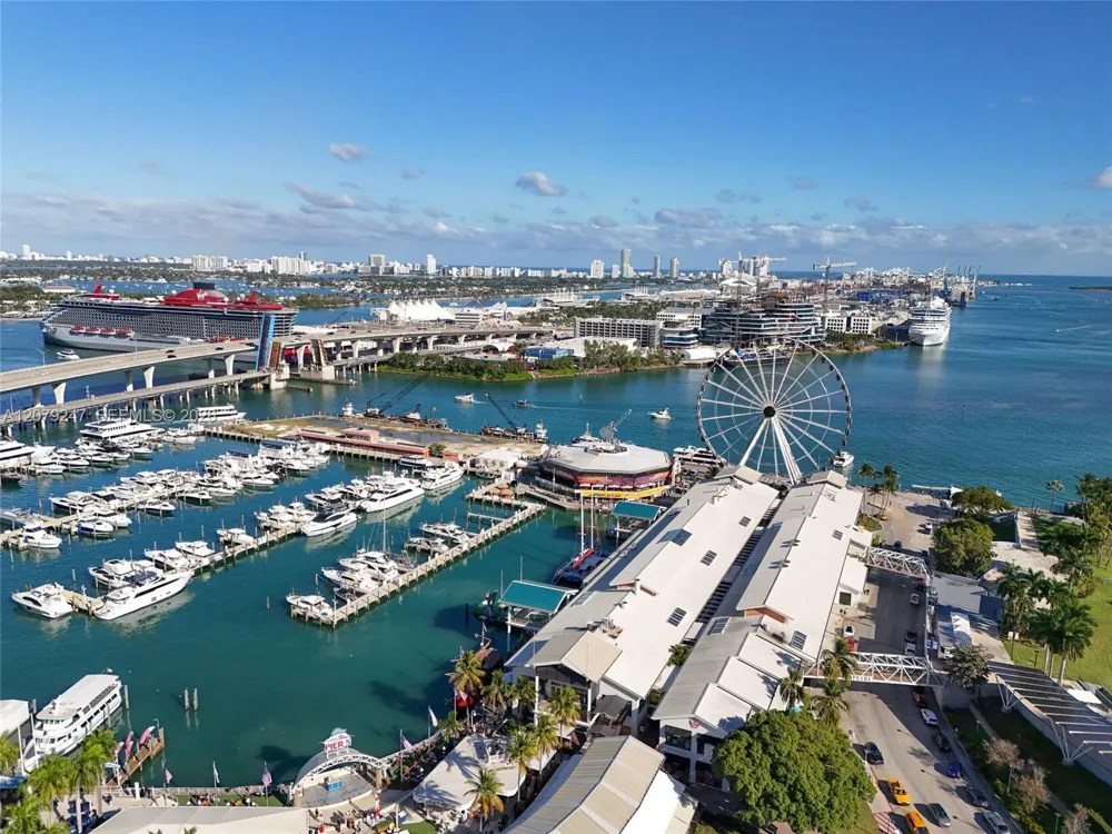 253 NE 2nd St #1007 Miami, FL 33132