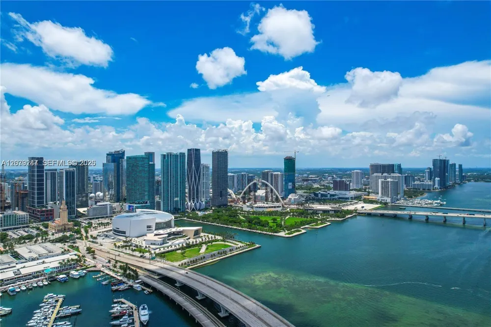 253 NE 2nd St #1007 Miami, FL 33132