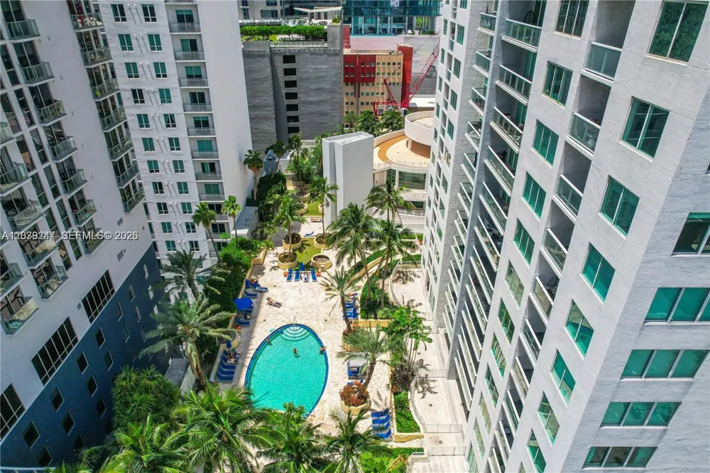 253 NE 2nd St #1007 Miami, FL 33132