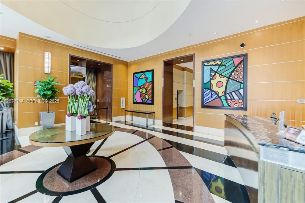 253 NE 2nd St #1007 Miami, FL 33132