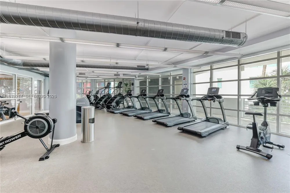 253 NE 2nd St #1007 Miami, FL 33132