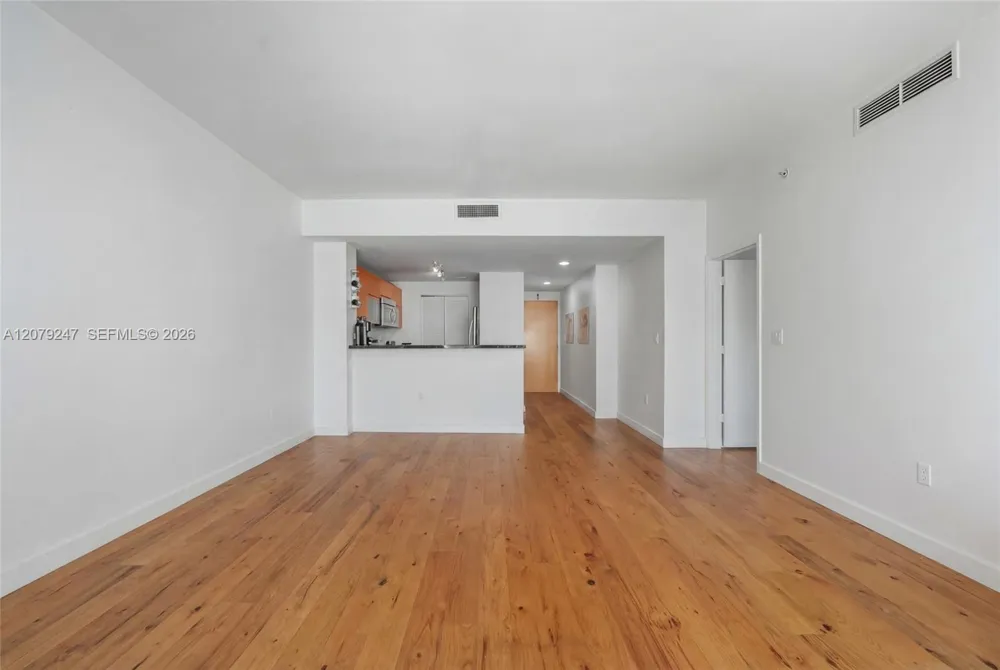 253 NE 2nd St #1007 Miami, FL 33132