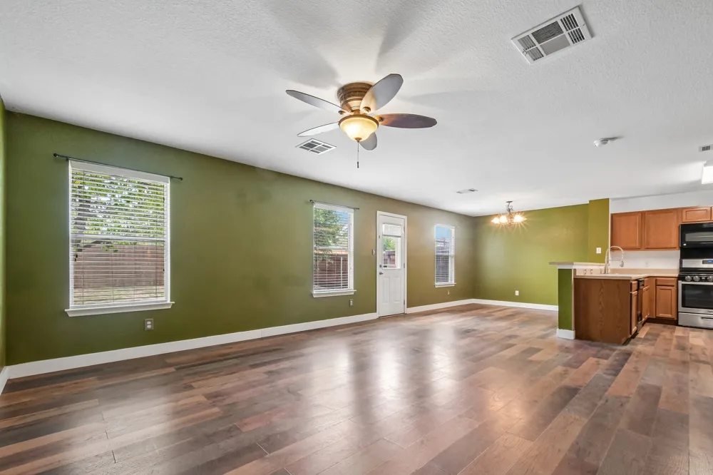 263 Quarter Avenue Buda, TX 78610
