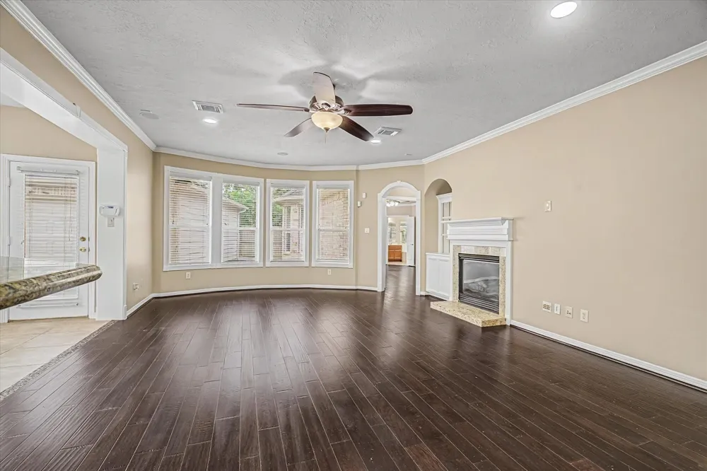 11511 Kingsbarn Court Tomball, TX 77377