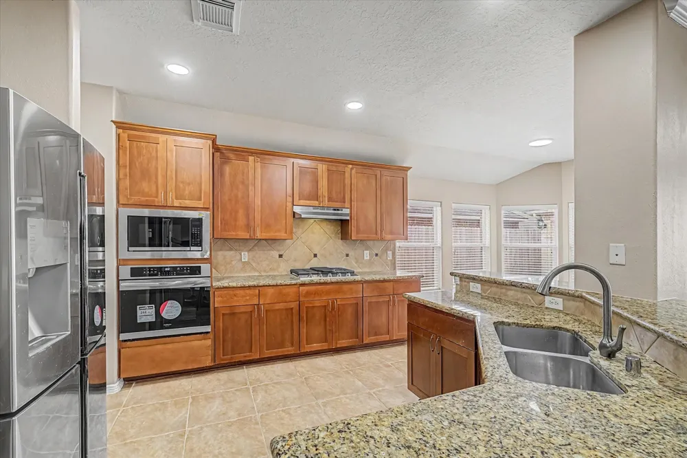 11511 Kingsbarn Court Tomball, TX 77377